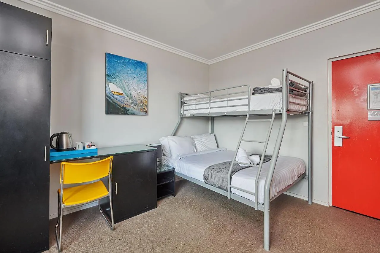 Nomads Backpackers * Byron Bay