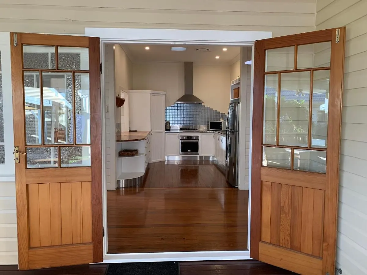 Ferienhaus Accom 54 Carlyle Street At Byron Bay