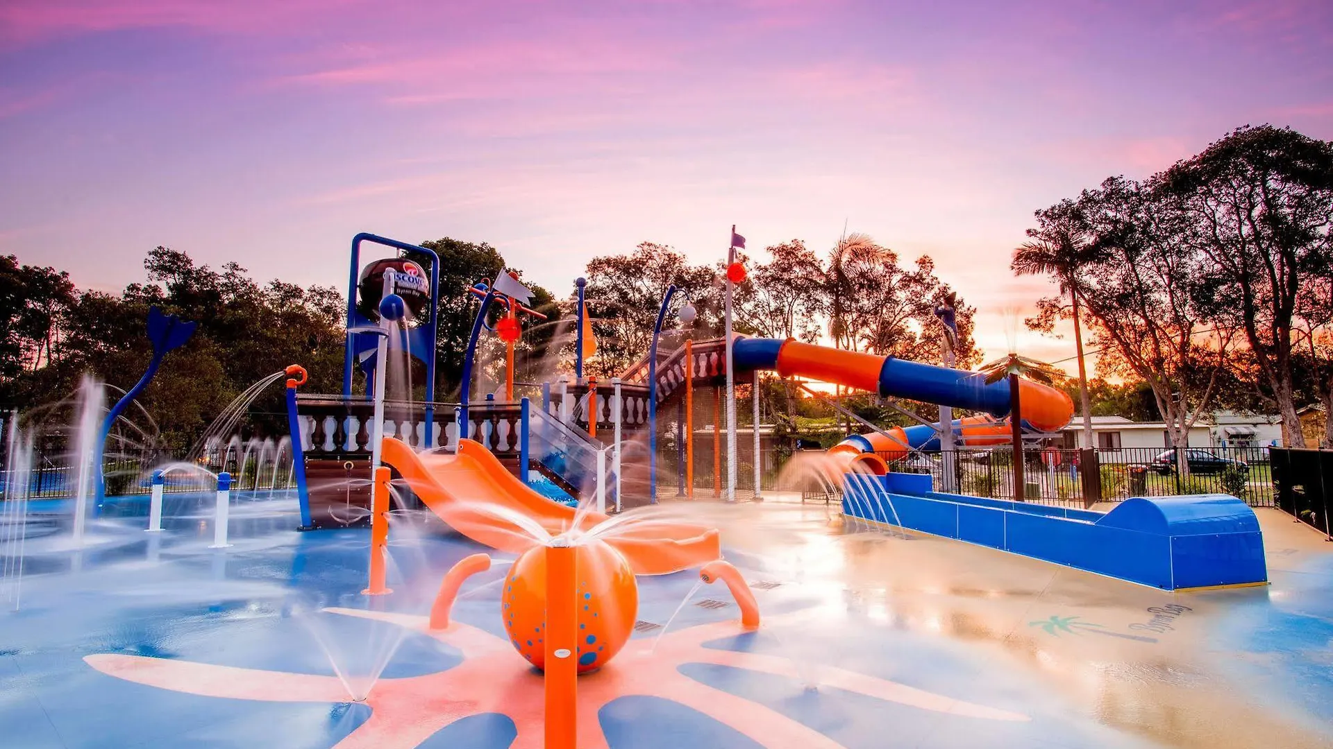 Holiday park Discovery Parks - 3*