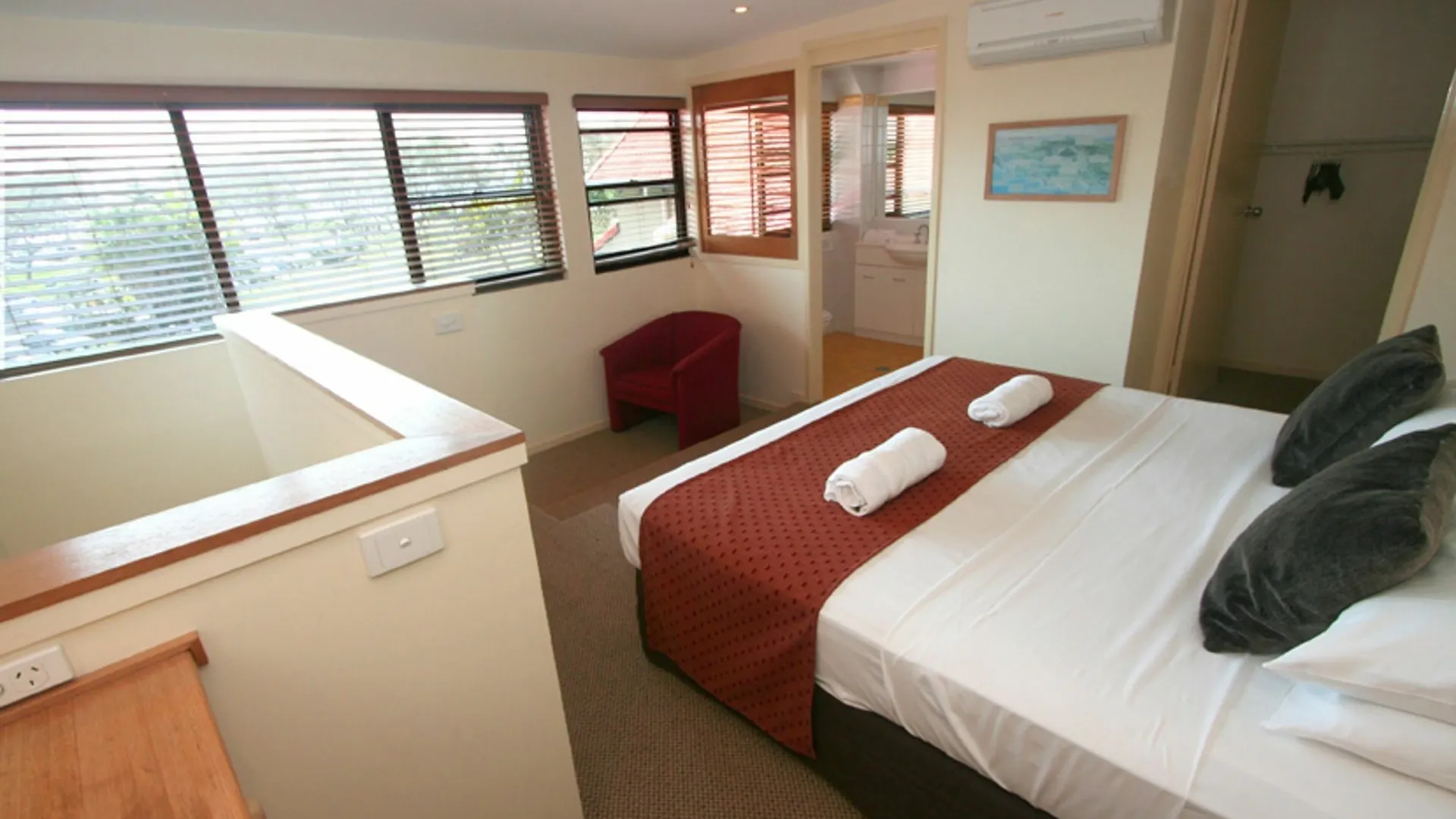 Beachfront 4* Byron Bay