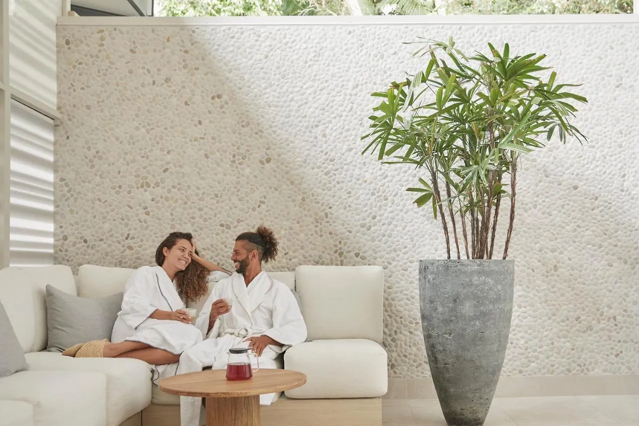 Resort Crystalbrook Byron 5*