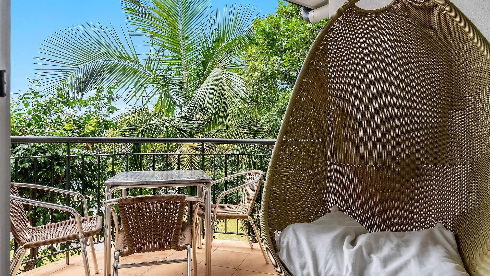 Aparthotel Eco 4*