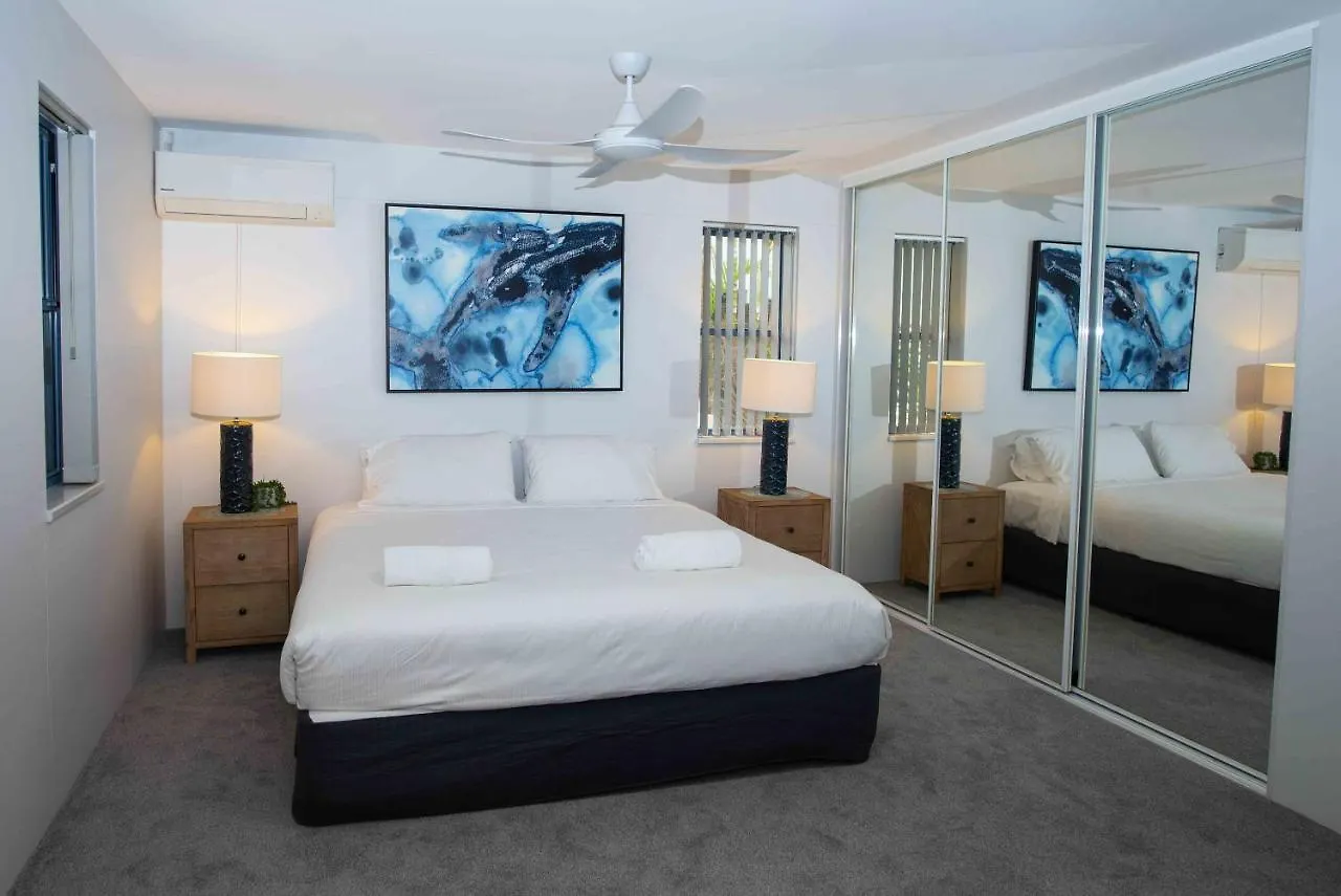 Unit 1 46 Lawson Street, - Nautilus خليج بيرون