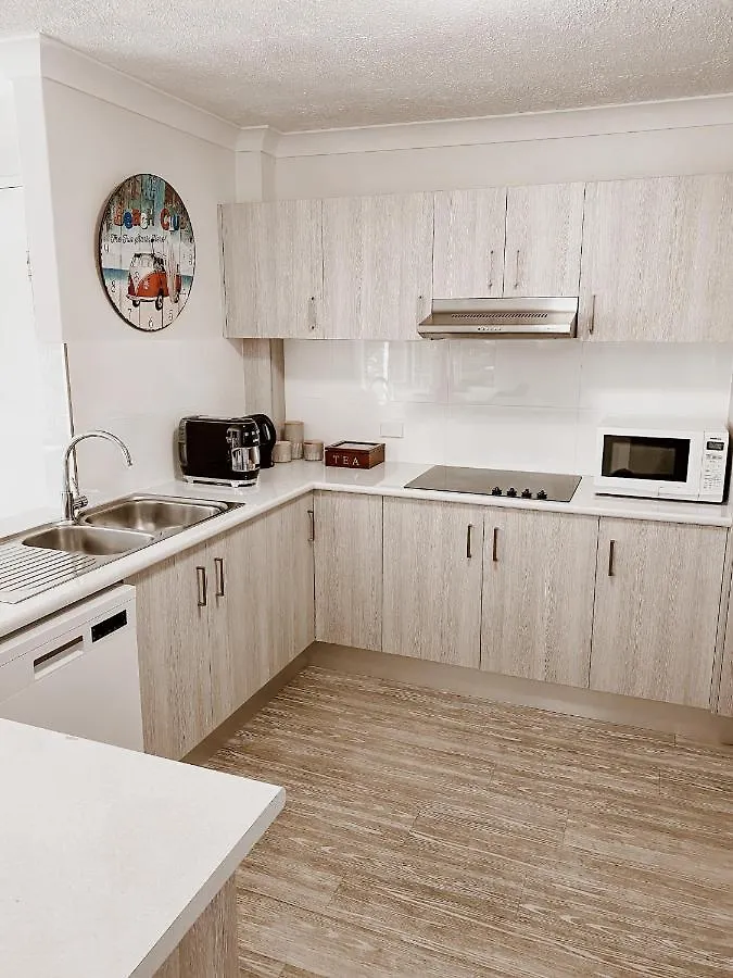 Sea Breeze On Main Hotel apartamentowy Byron Bay