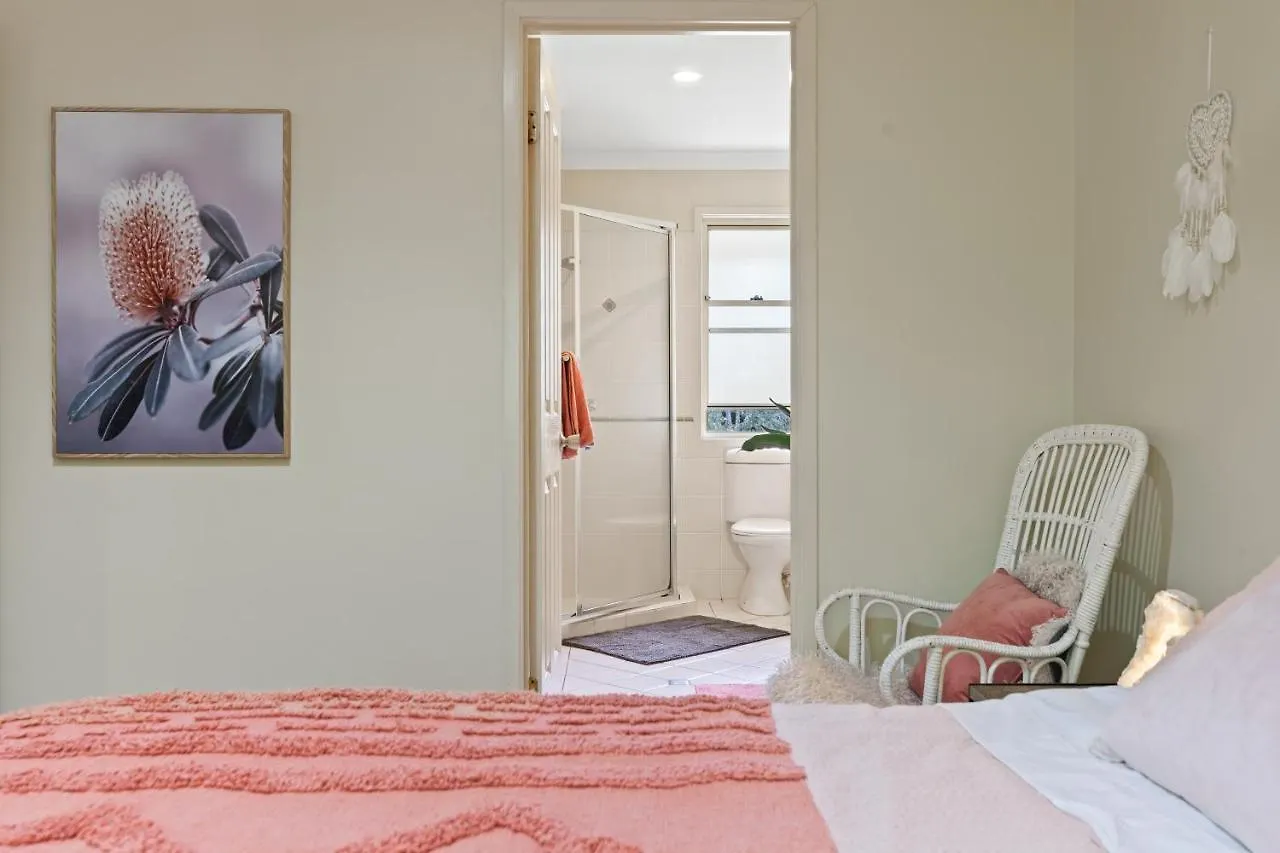 Treetops Lakeside Byron Bay