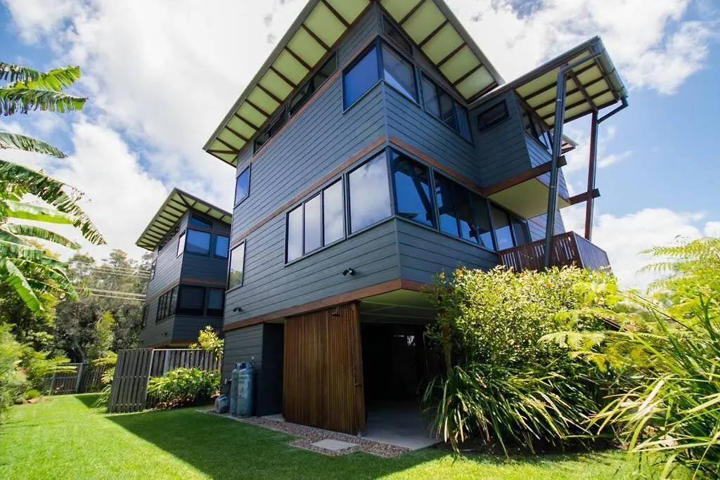 Canopy Ii - House In The Heart Of *