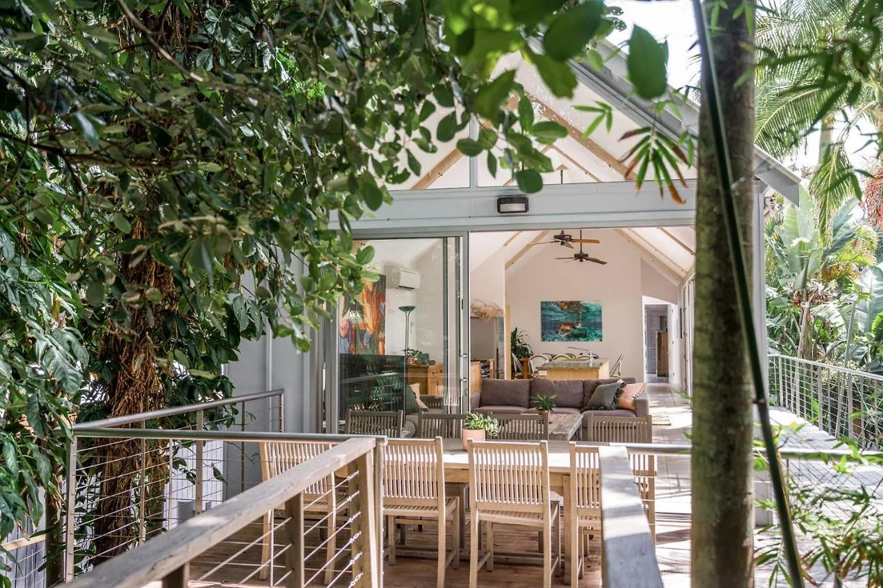 12 Childe Street, - Absolute Belongil Summerhouse *