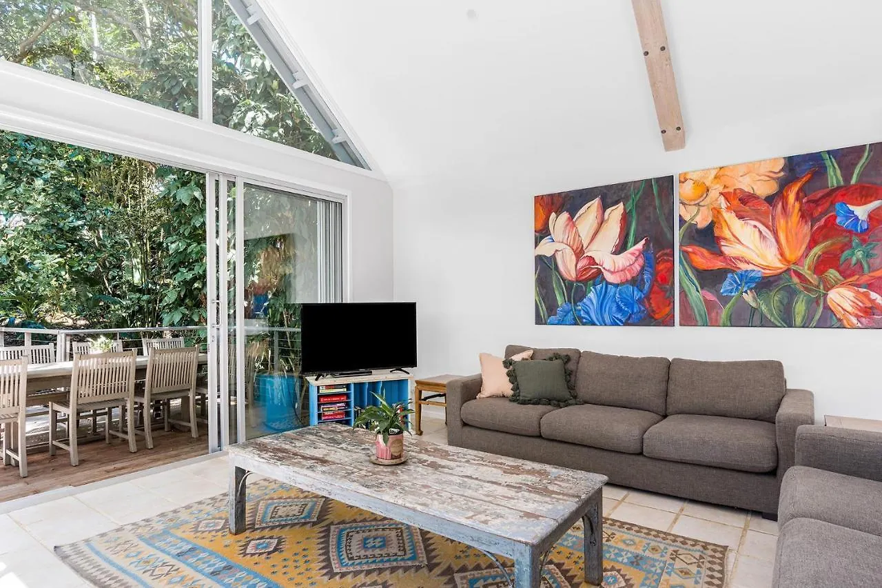 12 Childe Street, - Absolute Belongil Summerhouse Byron Bay