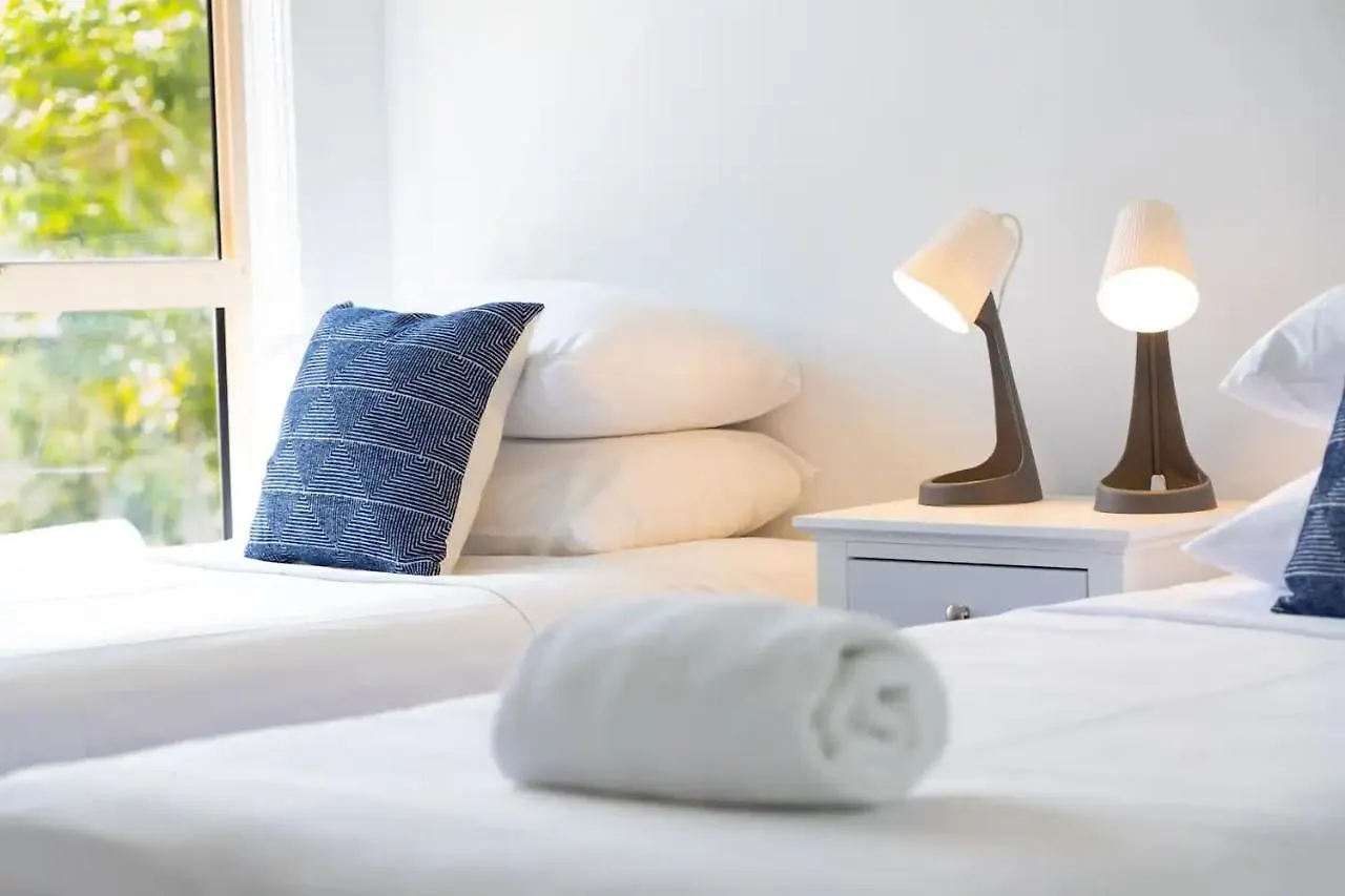 Byron Lakeside Aparthotel 3*
