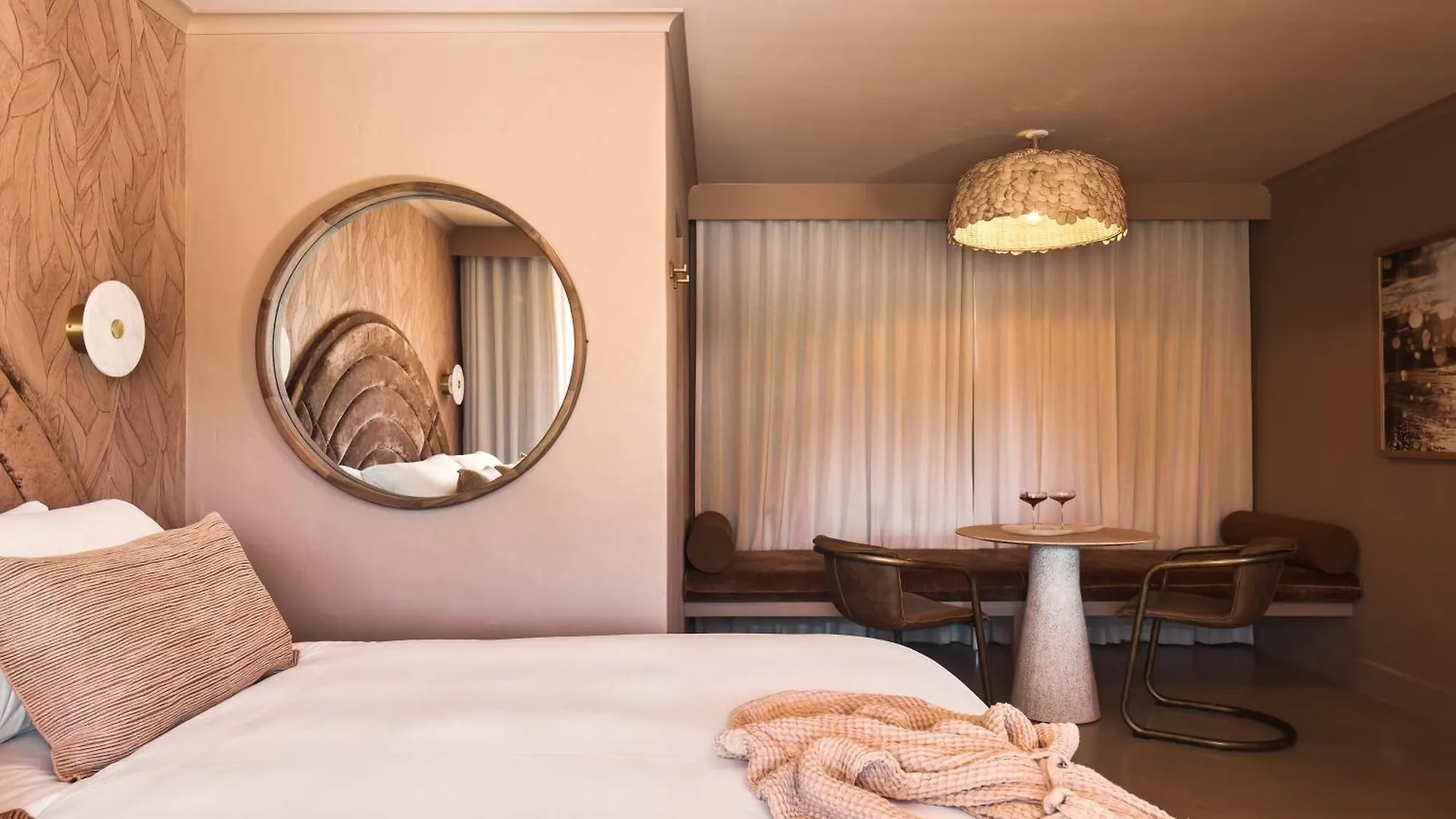 Swell - Adults Only 5* Byron Bay