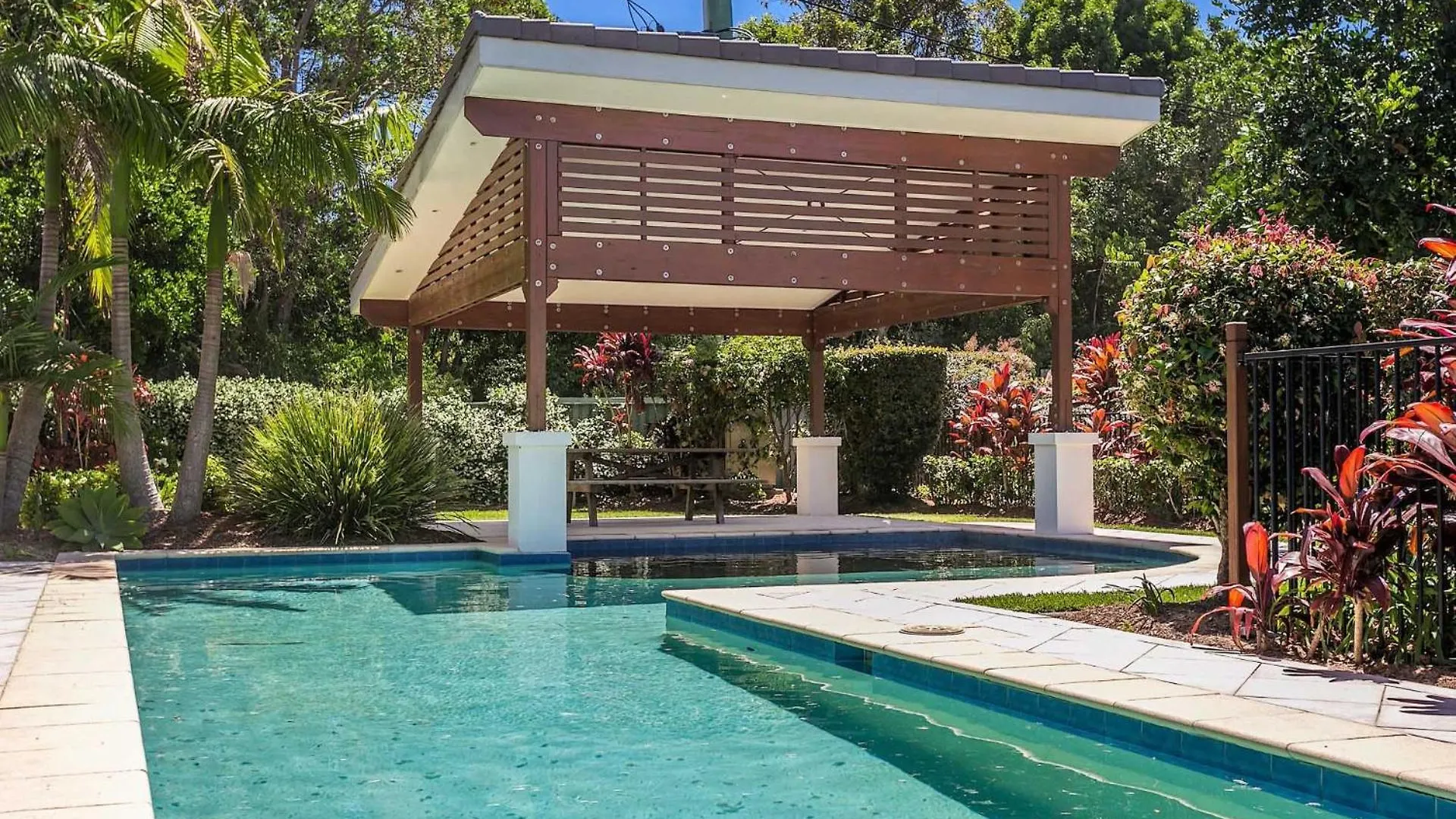 A Perfect - Drift Byron Bay