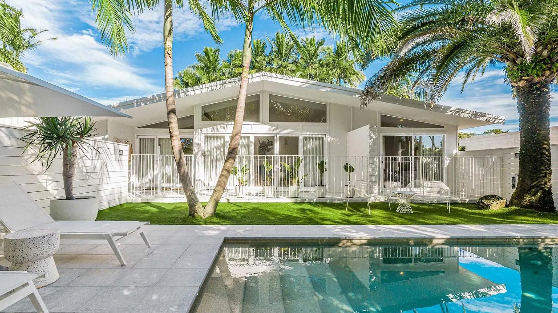 度假居 The - Designer 3 Bedroom Retreat With Pool 拜伦湾