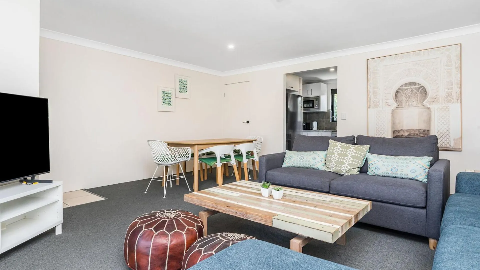 Unit 3 5-9 Somerset Street - Summer