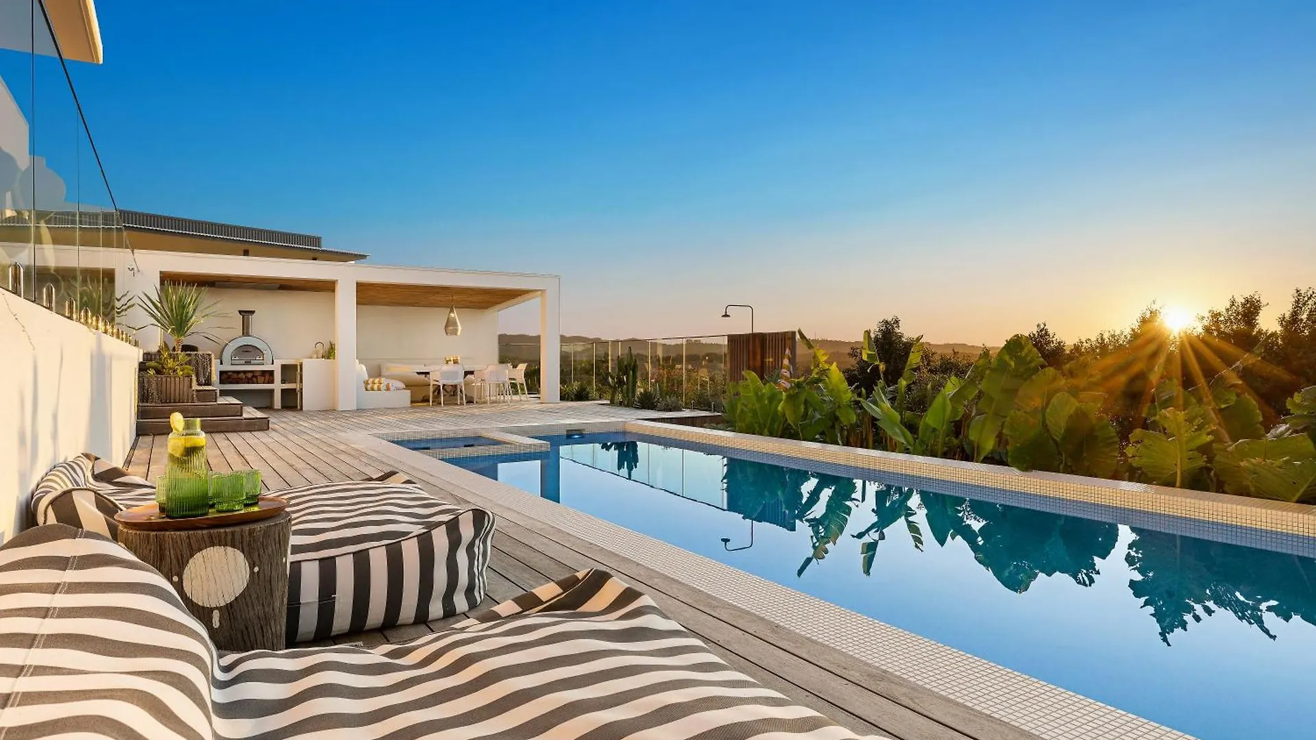 Villa Sanctuary Spaces - Sundowner *