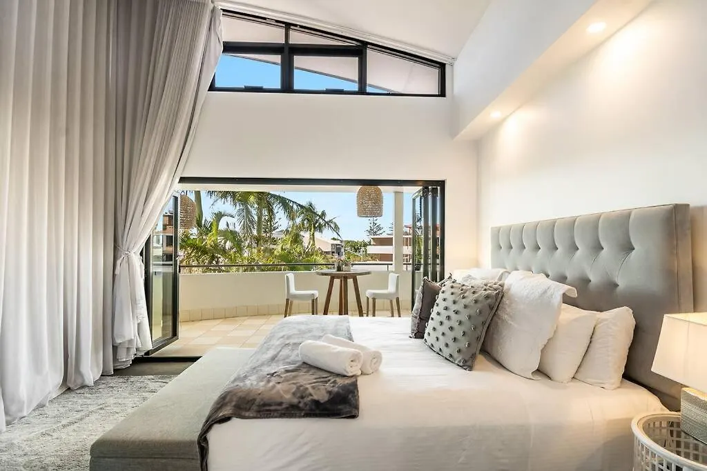 Sophie's Place Relaunch - Luxury Penthouse شقة خليج بيرون