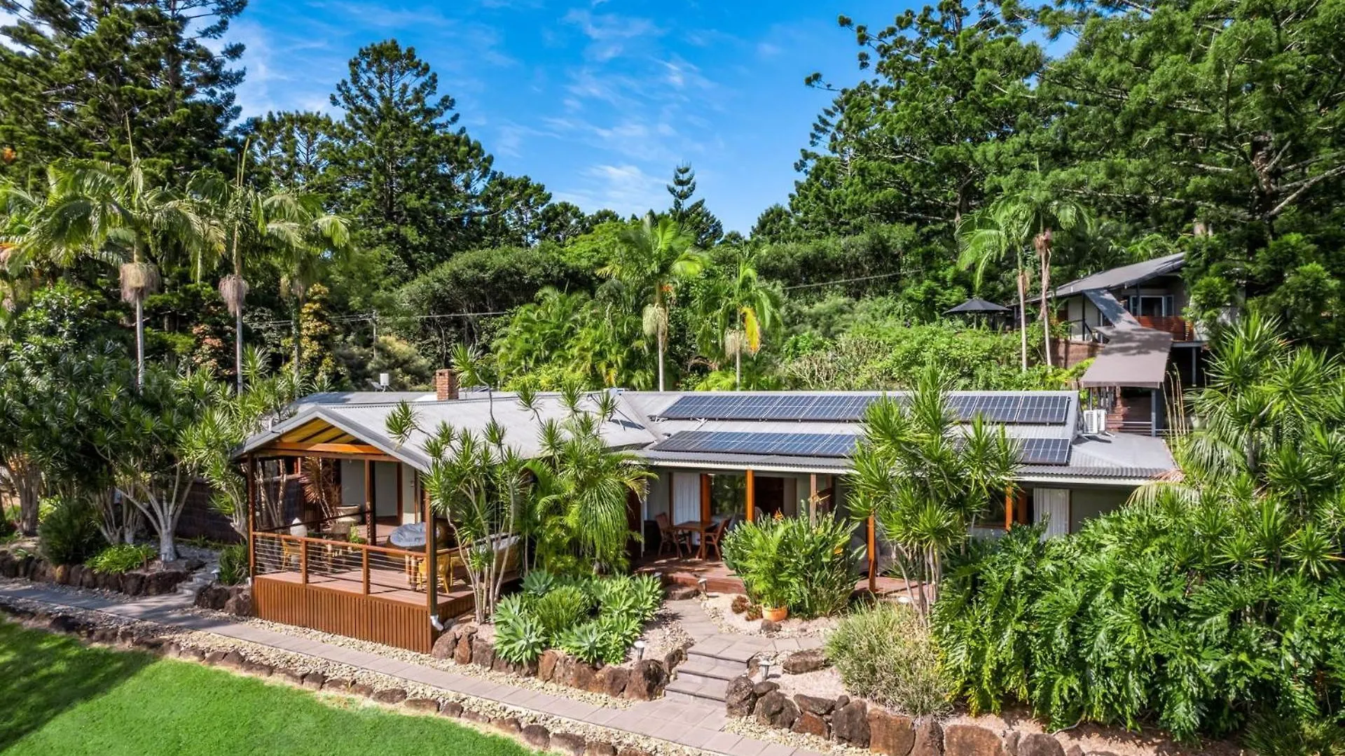 Cape Byron 7 *