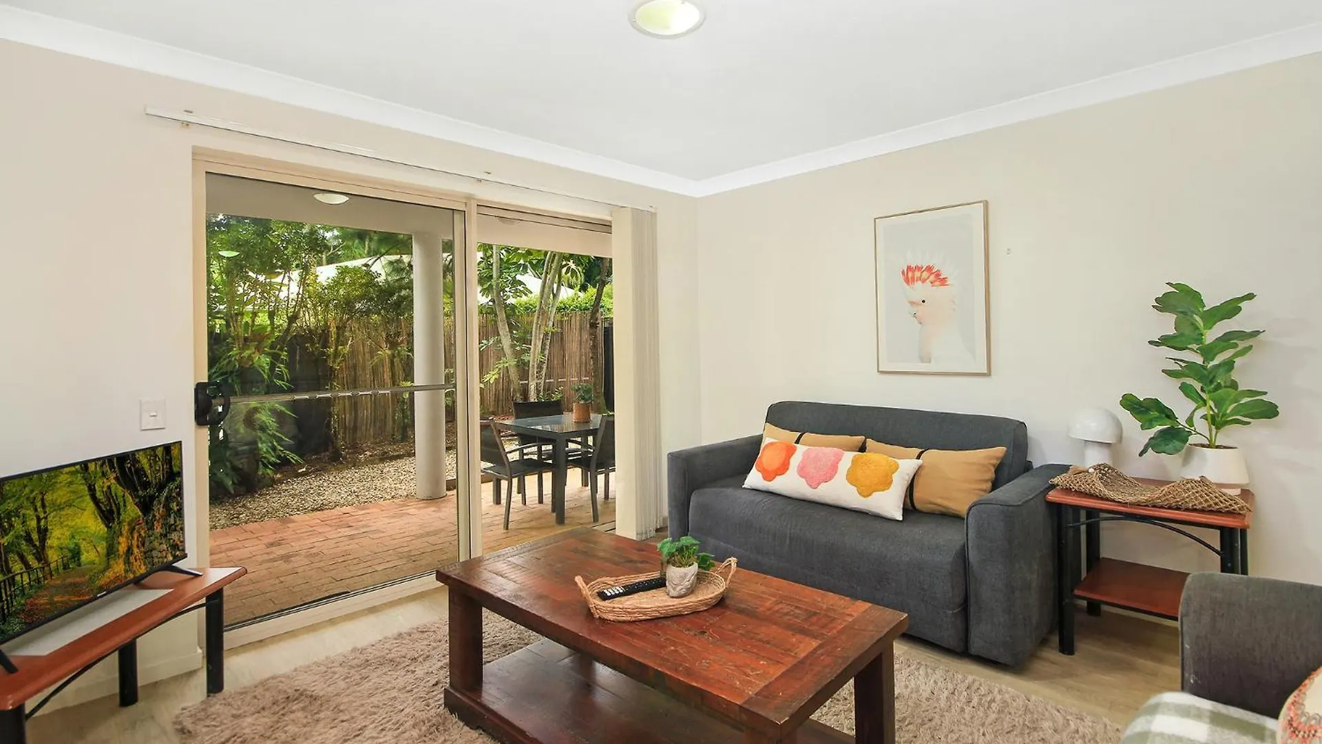 Aparthotel Byron Lakeside 3*