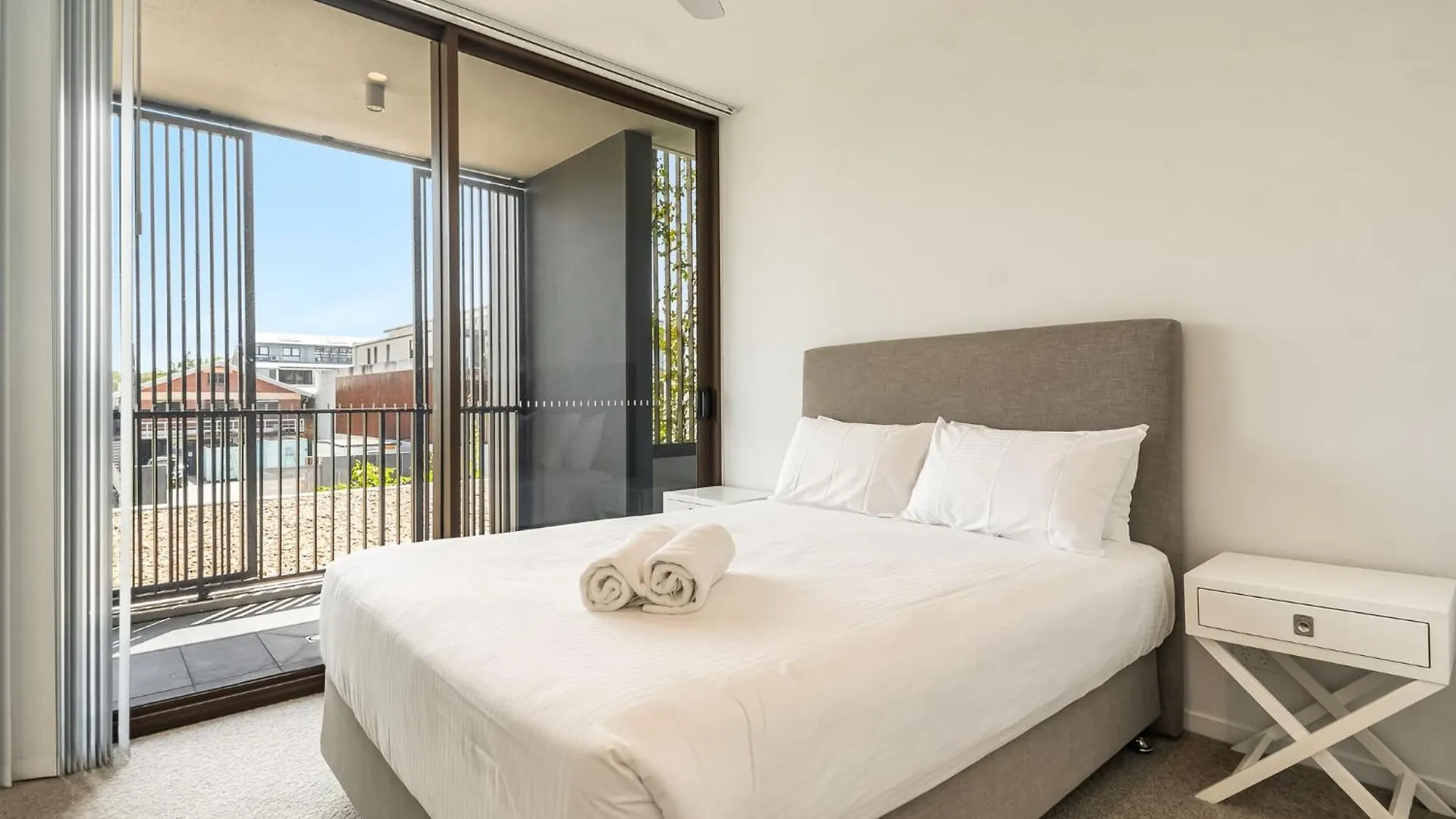 Jonson Lane Rezort Byron Bay