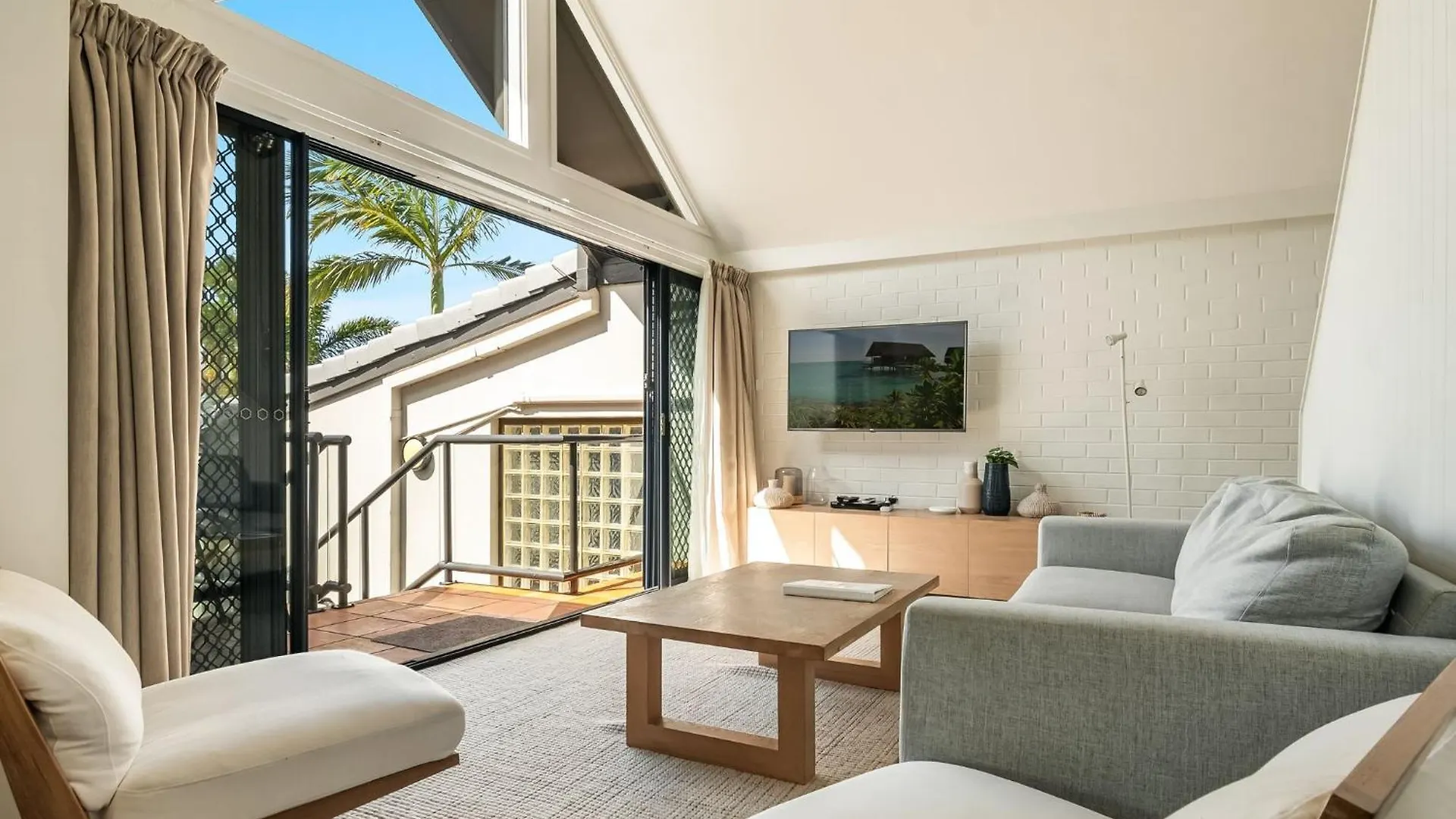 Resort Beachfront Byron Bay