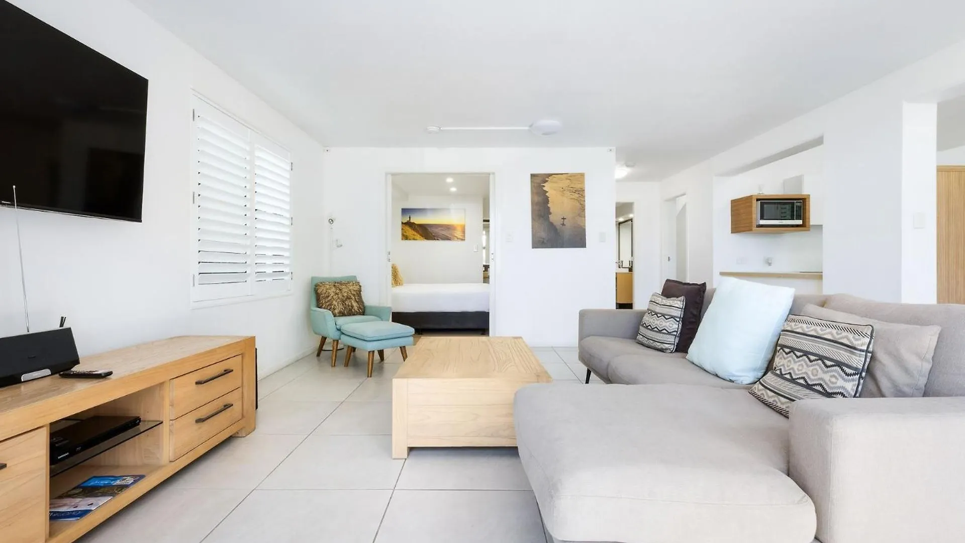 Beachfront Courtyard 1 *
