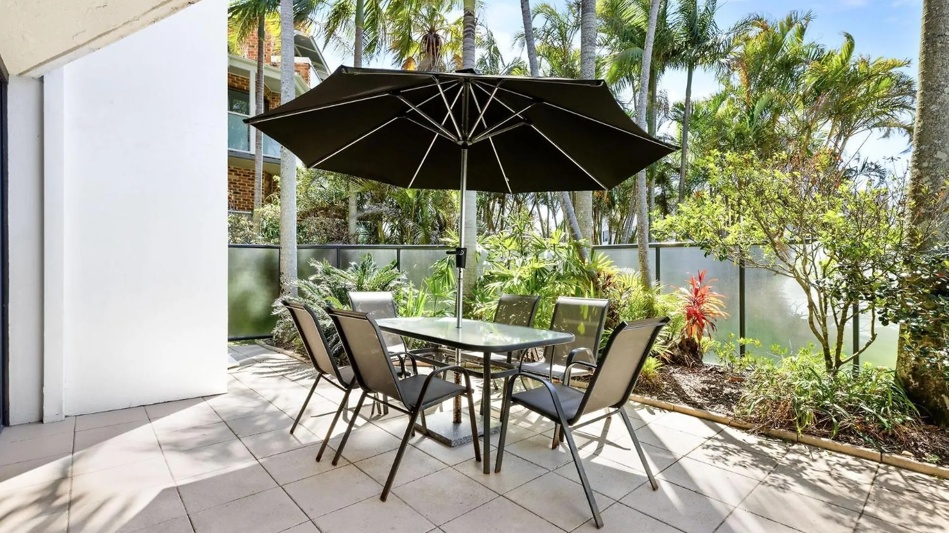 아파트 Beachfront Courtyard 1