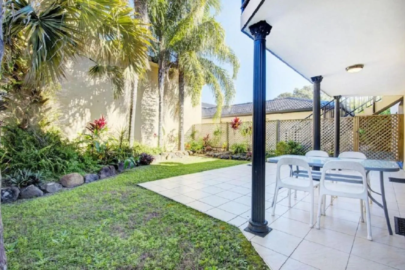 Διαμέρισμα Sunny Somerset 2b Located Opp Markets *