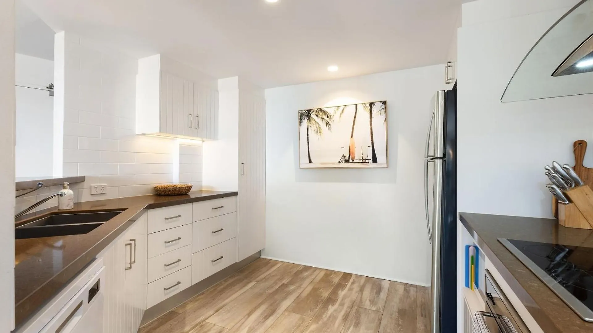 3 Surfside * Byron Bay
