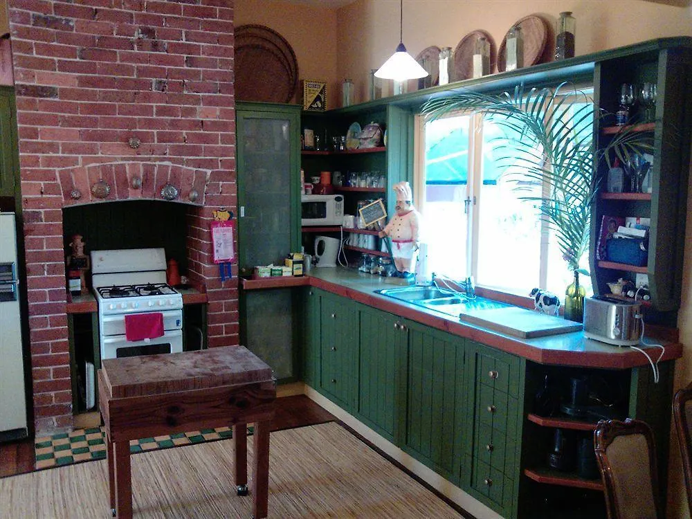 Bamboo Cottage Guesthouse B&B Байрон-Бей