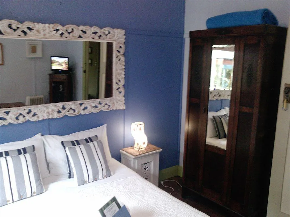 Отель Bamboo Cottage Guesthouse B&B 3*