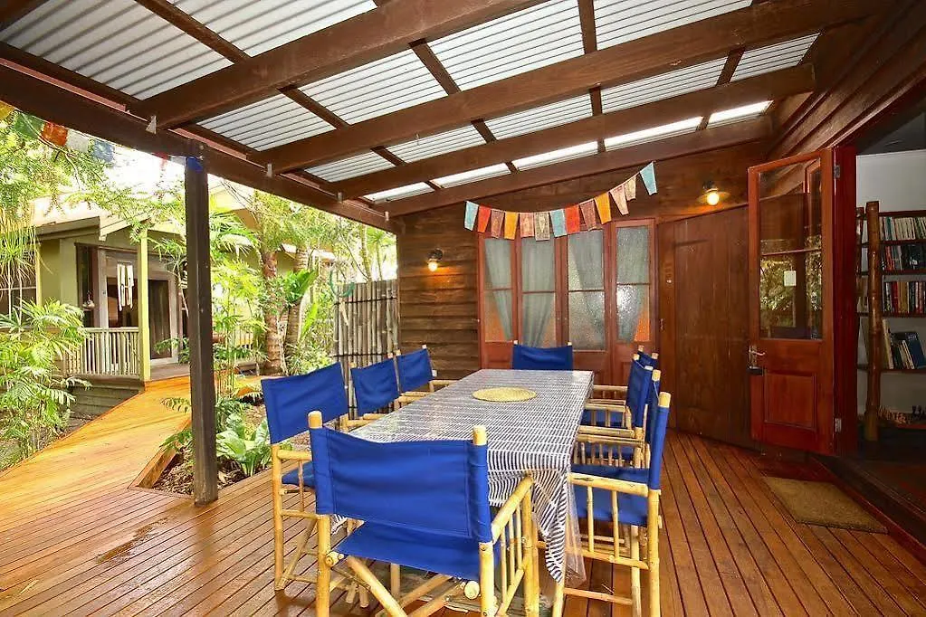 Bamboo Cottage Guesthouse B&B Отель Байрон-Бей