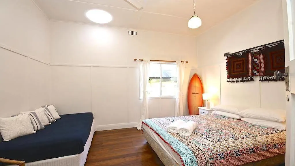 Bamboo Cottage Guesthouse B&B Отель Байрон-Бей