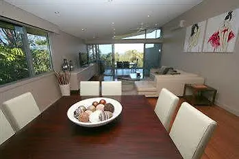 Villa Accom Unit 1 22 Mahogany Drive - House 1 At Vue