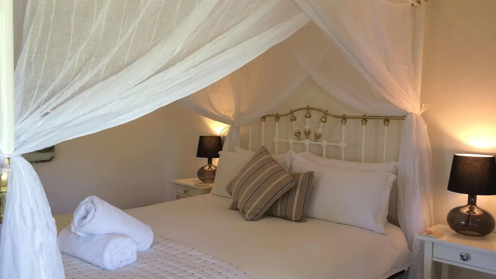 Arcadia House 4*