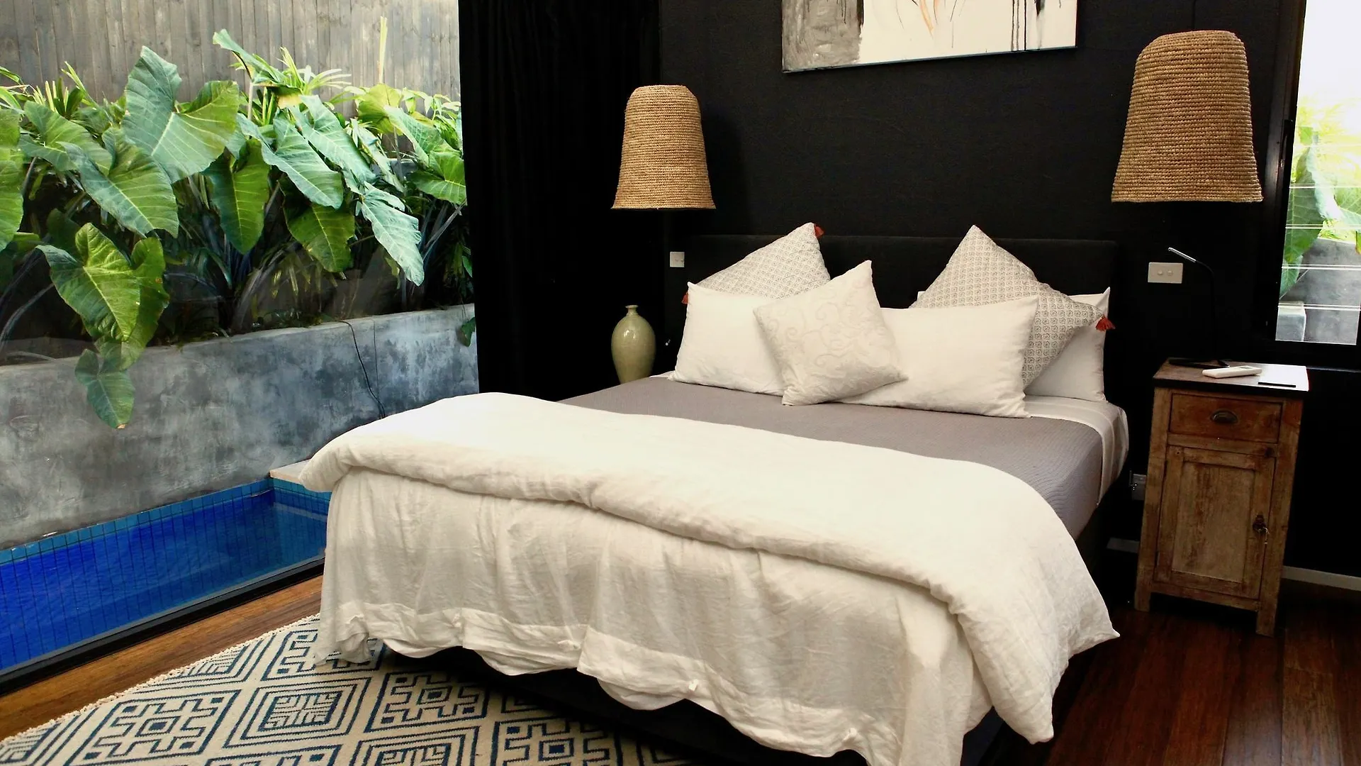 Luxury Artist Architect Retreat Villa *