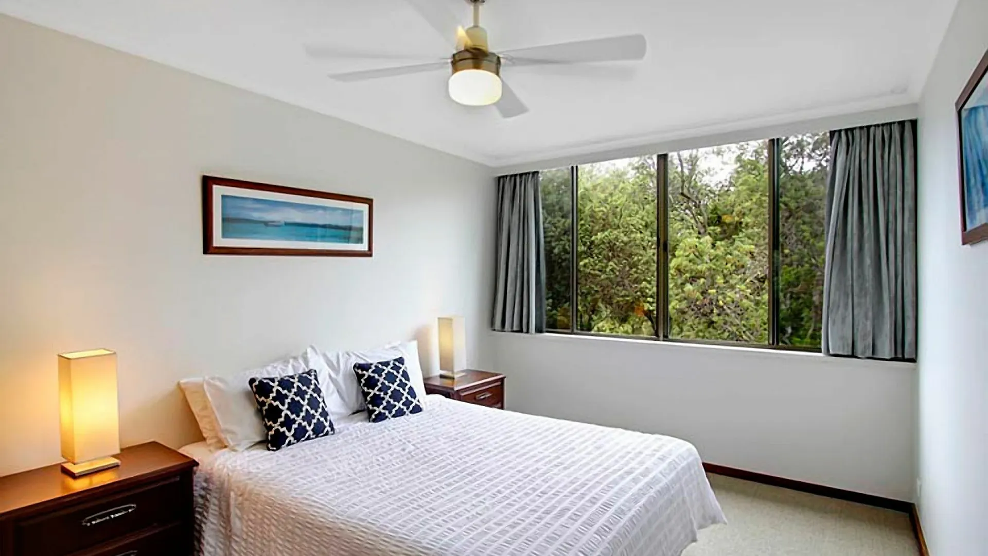 A Perfect - Pacific Blue * Byron Bay