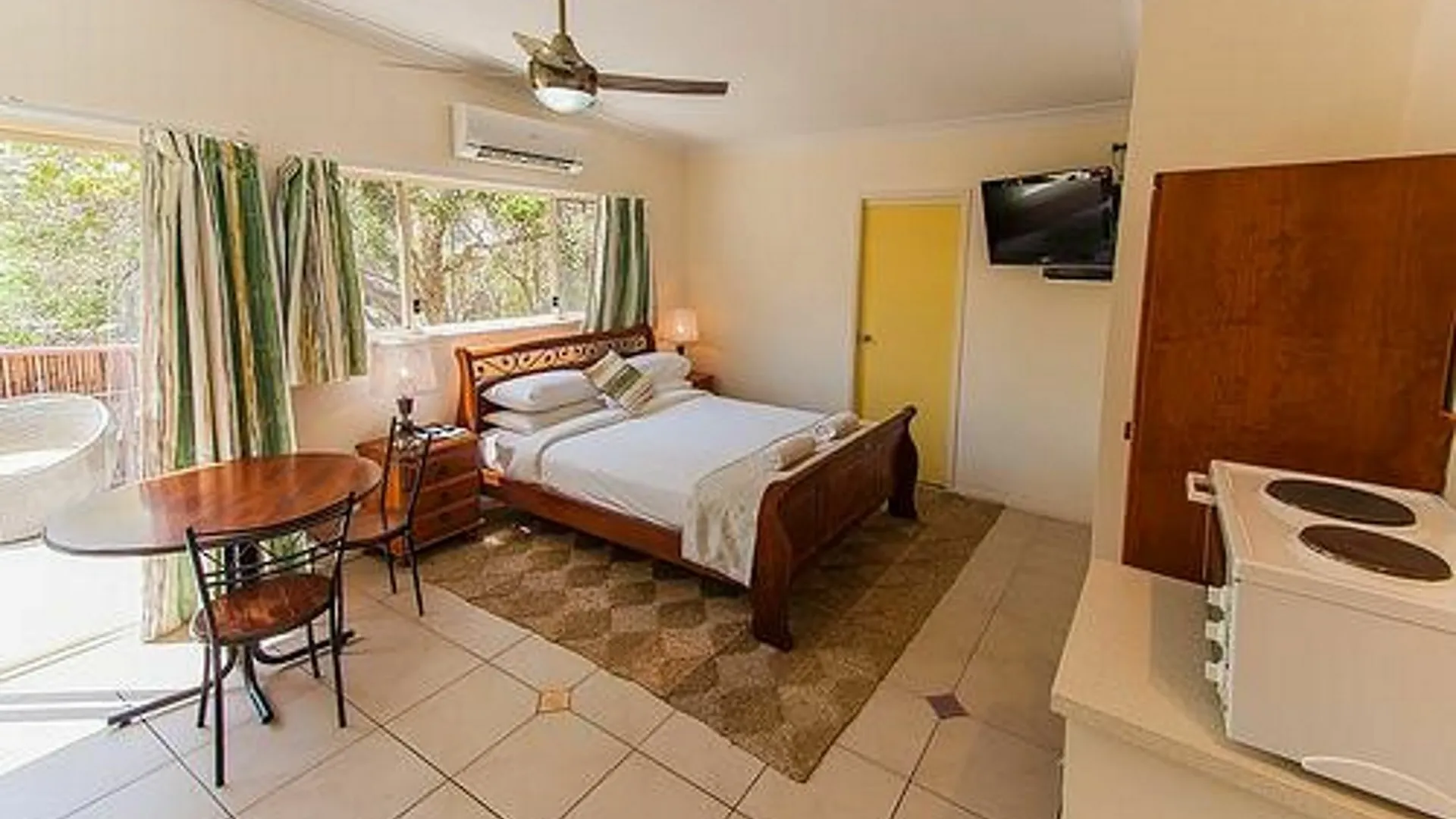 Wake Up! * Byron Bay