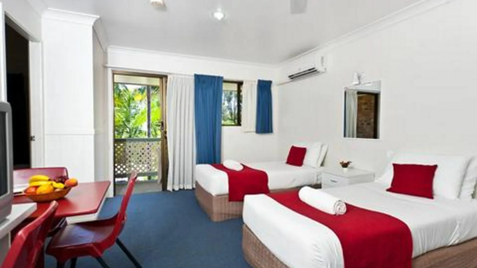 The Sunseeker, Byron Bay