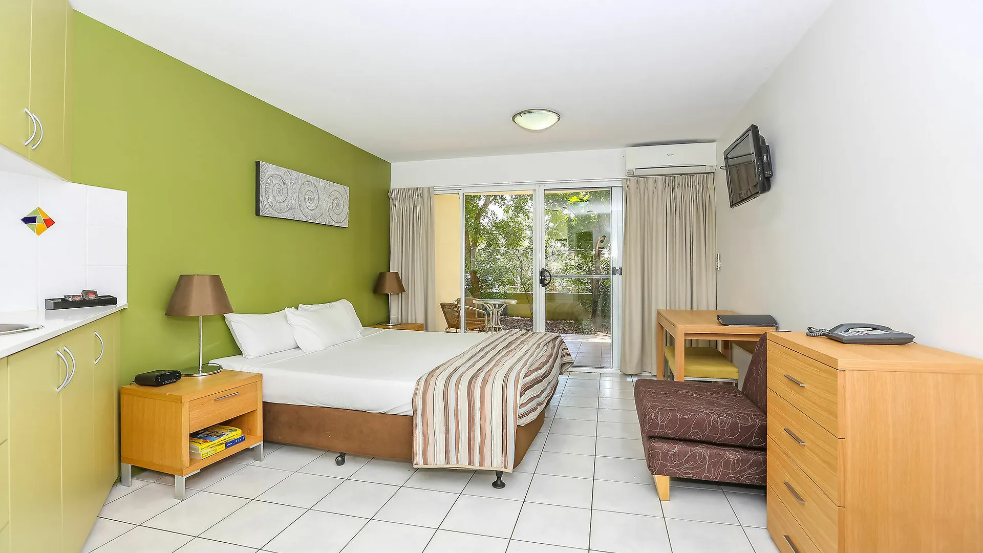 Eco Aparthotel 4*