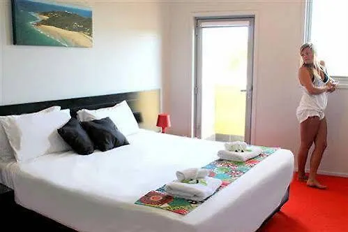 Hostel Nomads Backpackers *